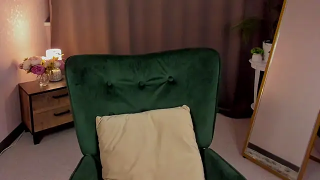 Snapshot of cute_luucy chatting on 02.02.26 cute luucy online show from 02.02.26