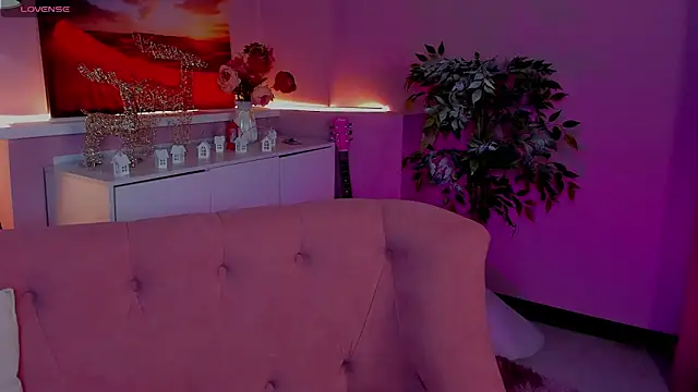 Snapshot of cute_luucy chatting on 02.06.26 cute luucy online show from 02.06.26