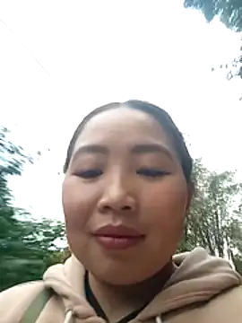 Snapshot of PhamPhung chatting on 02.15.26 PhamPhung online show from 02.15.26