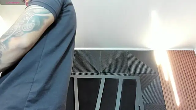 marco garciia  online show from 10.03.25