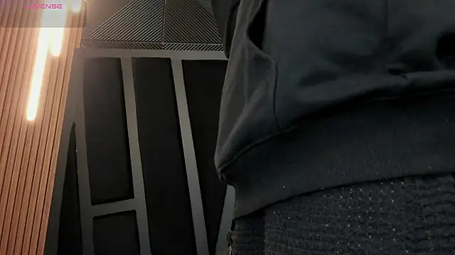 marco garciia  online show from 10.10.25