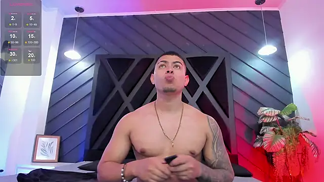 marco garciia  online show from 11.18.25