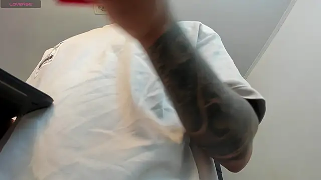 marco garciia  online show from 12.01.25