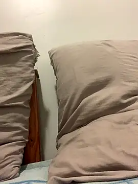 Snapshot of sweetcake87 chatting on 11.27.25 sweetcake87 online show from 11.27.25