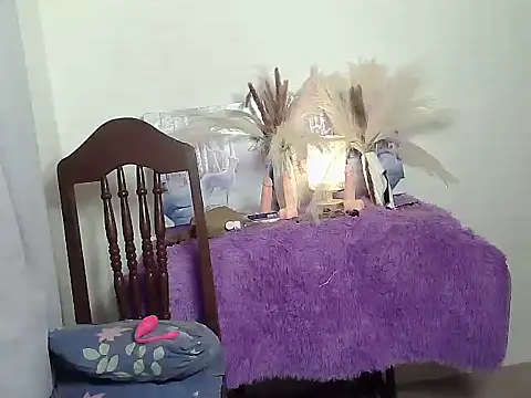 Snapshot of Madylinebigcock69 chatting on 10.26.25 Madylinebigcock69 online show from 10.26.25