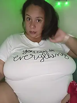 Snapshot of luzdanna chatting on 07.08.26 luzdanna online show from 07.08.26
