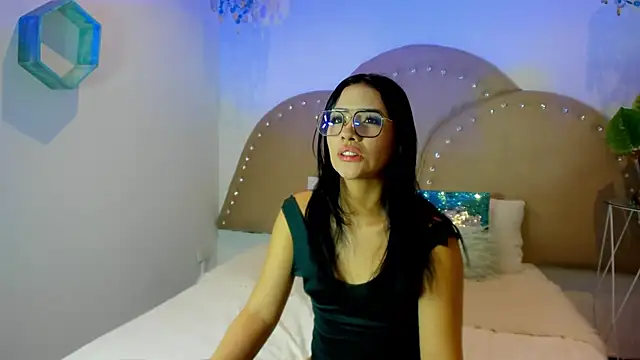 Snapshot of alanna_blaze chatting on 09.27.25 alanna blaze online show from 09.27.25