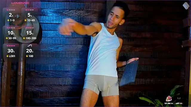 Snapshot of Alex_bigcock11_ chatting on 09.10.25 Alex bigcock11 online show from 09.10.25