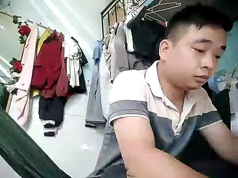 Snapshot of Boy_kuto77 chatting on 02.25.26 Boy kuto77 online show from 02.25.26