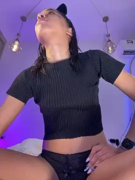 Snapshot of hade_rosse chatting on 04.06.26 hade rosse online show from 04.06.26