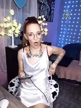 Snapshot of Purple2StayThnxx chatting on 02.02.26 Purple2StayThnxx online show from 02.02.26