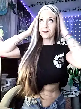 Snapshot of Purple2StayThnxx chatting on 02.12.26 Purple2StayThnxx online show from 02.12.26