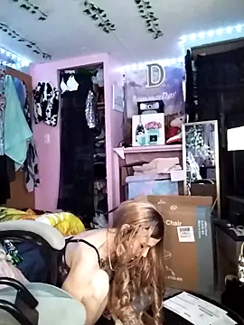 Snapshot of Purple2StayThnxx chatting on 02.25.26 Purple2StayThnxx online show from 02.25.26