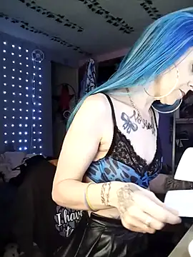 Purple2StayThnxx online show from 03.04.26