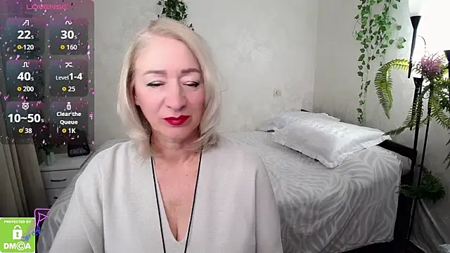 hunters woman online show from 09.30.25