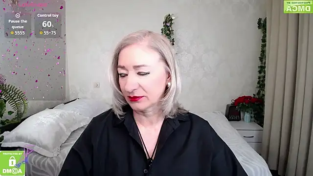 Snapshot of hunters_woman chatting on 04.29.26 hunters woman online show from 04.29.26
