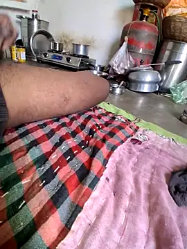 RAYI Queen 3 online show from 12.15.25