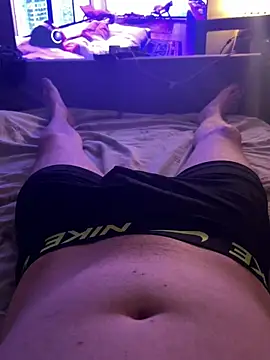 naughtycoupl98 online show from 05.19.26