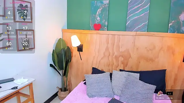 milavega  online show from 10.25.25