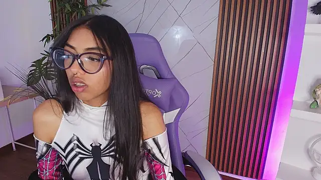 Snapshot of Sphere01 chatting on 02.06.26 Sphere01 online show from 02.06.26