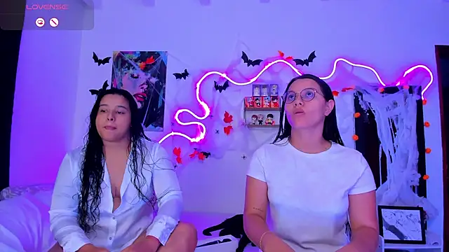 Dilan and Mia online show from 10.17.25