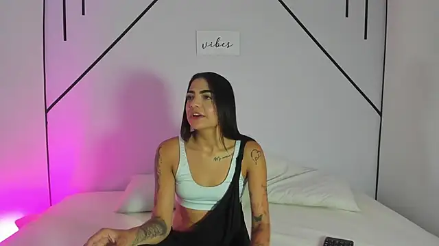 MiahCornell  online show from 10.21.25