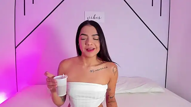 MiahCornell  online show from 10.22.25