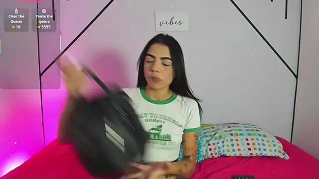 MiahCornell  online show from 11.24.25