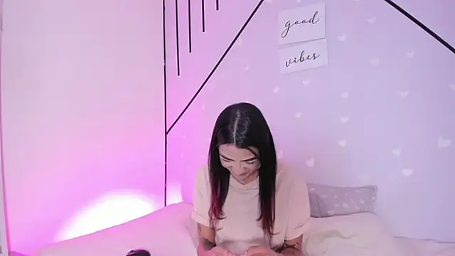 MiahCornell  online show from 03.31.26