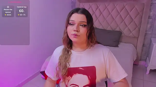 Snapshot of Maxxxine1 chatting on 09.18.25 Maxxxine1 online show from 09.18.25