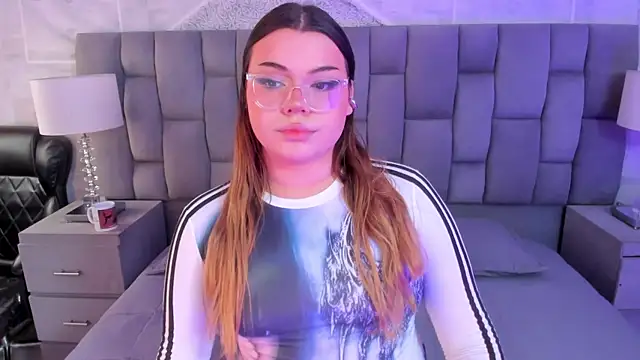 Snapshot of Maxxxine1 chatting on 03.06.26 Maxxxine1 online show from 03.06.26