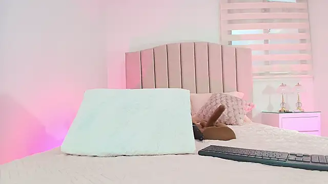 cataleya ebony  online show from 10.30.25