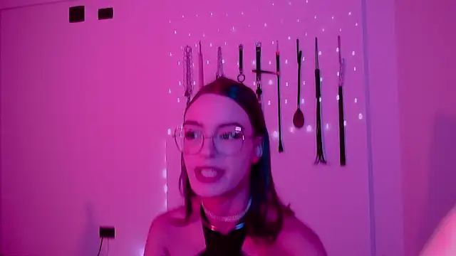 Snapshot of nina_kink chatting on 05.07.26 nina kink online show from 05.07.26