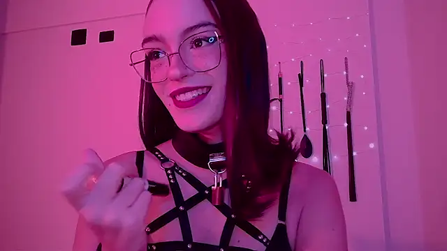 Snapshot of nina_kink chatting on 06.07.26 nina kink online show from 06.07.26