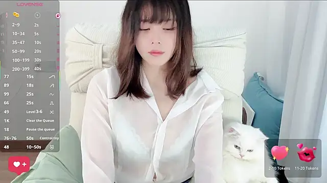 Snapshot of yara_hot1 chatting on 06.19.26 yara hot1 online show from 06.19.26