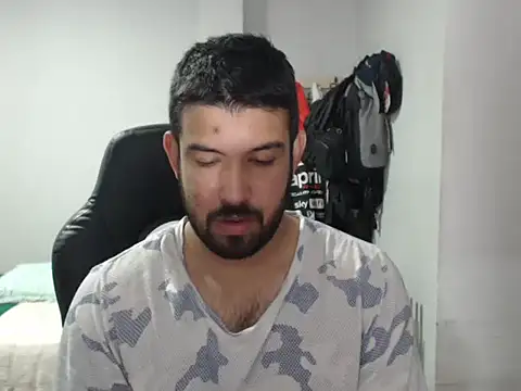 Snapshot of Axel11113 chatting on 12.01.25 Axel11113 online show from 12.01.25