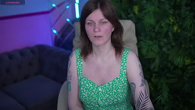 TinaMelt online show from 05.12.26