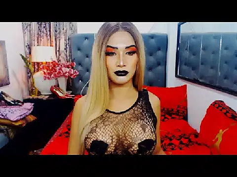 Snapshot of Mistress4fun chatting on 01.18.26 Mistress4fun online show from 01.18.26