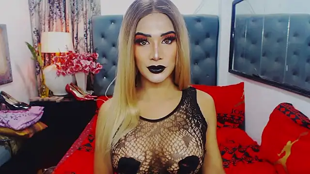 Snapshot of Mistress4fun chatting on 02.06.26 Mistress4fun online show from 02.06.26