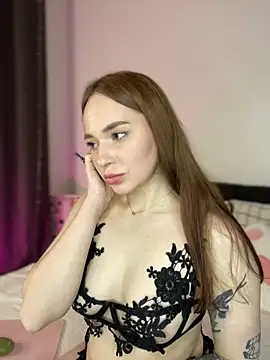 Snapshot of AlexaSpark_ chatting on 12.19.25 AlexaSpark online show from 12.19.25