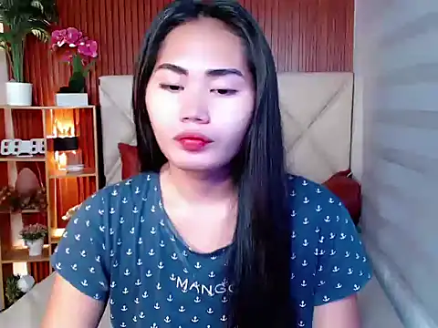 Snapshot of sluttyprincess0 chatting on 11.21.25 sluttyprincess0 online show from 11.21.25