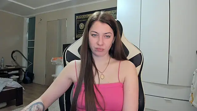 EmiLovsi online show from 05.06.26
