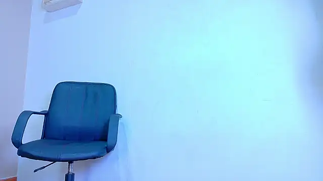 RiriiBrunette   online show from 03.06.26