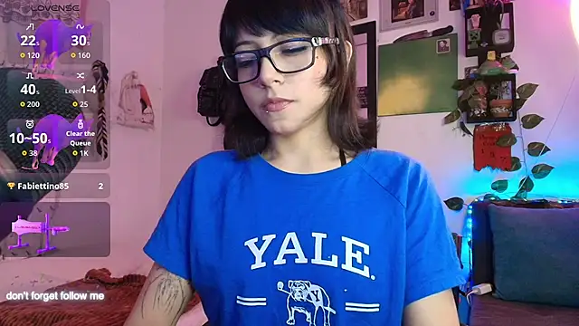 Snapshot of Rinrav chatting on 11.25.25 Rinrav online show from 11.25.25