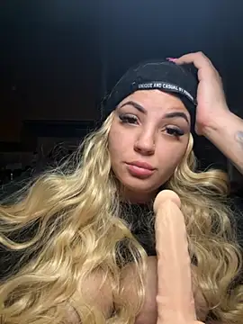 sexybunny18255 online show from 10.14.25