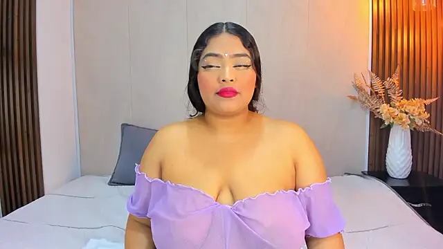 Snapshot of RileyDolly chatting on 02.04.26 RileyDolly online show from 02.04.26