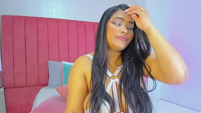 Snapshot of RileyDolly chatting on 02.20.26 RileyDolly online show from 02.20.26