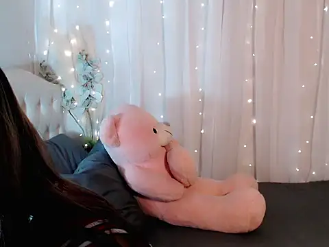 Snapshot of Iyotakody chatting on 09.25.25 Iyotakody online show from 09.25.25