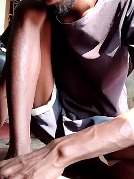 RAYI Queen 4 online show from 12.02.25