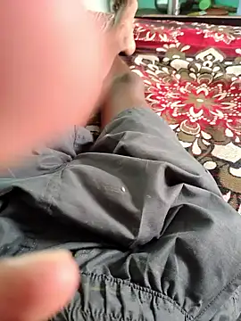 RAYI Queen 4 online show from 03.16.26